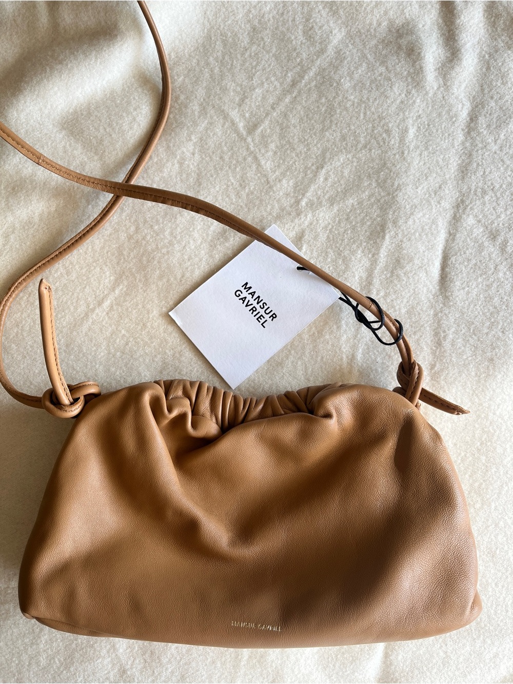 Women’s Ruched Leather crossbody Bag in Tan